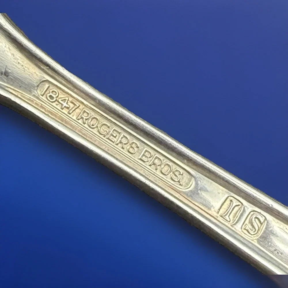 VTG 1847 Rogers Bros ETERNALLY YOURS Hostess Set 4 Serving & Sugar Spoon Butter
